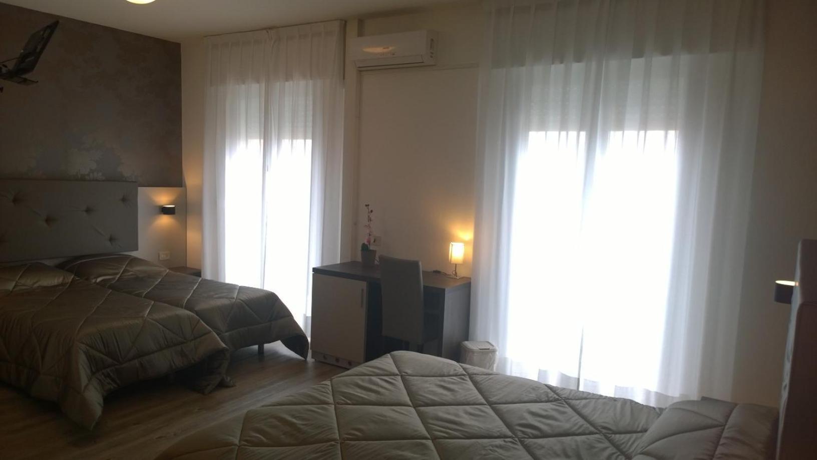Hotel Gambrinus Lignano Sabbiadoro Room photo
